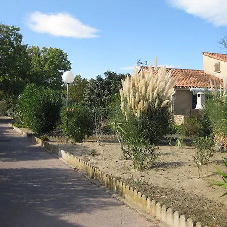 Villa T2 Mezzanine Avec Parking, A 500m De La - Saint-cyprien - Fr-1-793-16